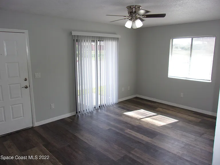 1050 N Fiske Blvd #406 — Photo 4