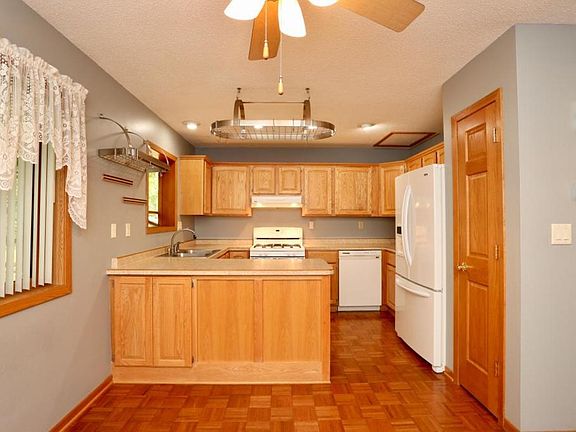 3rd image of 3135 Phoenix Ave