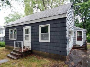 108 Massachusetts Ave, Peaks Island, ME 04108