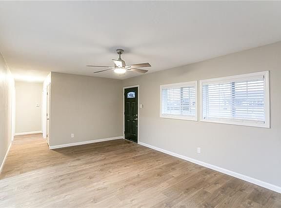 4th image of 4406 Ashland St