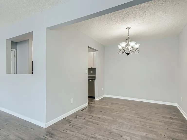 1127 Landmark Trl S — Photo 4