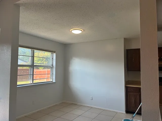 1211 Brush Creek Dr — Photo 25