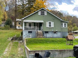 200 Westview St, Narrows, VA 24124