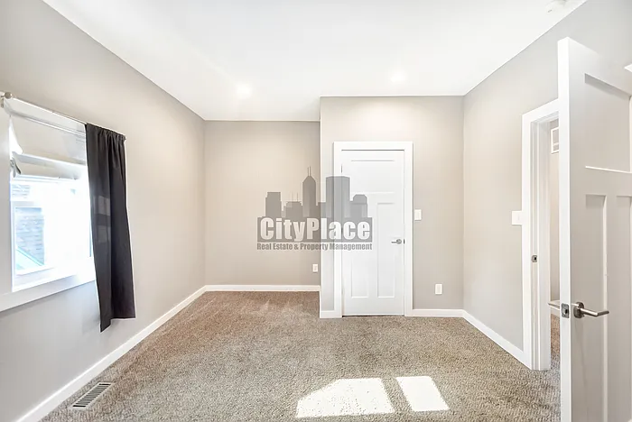 1548 Lexington Ave — Photo 23