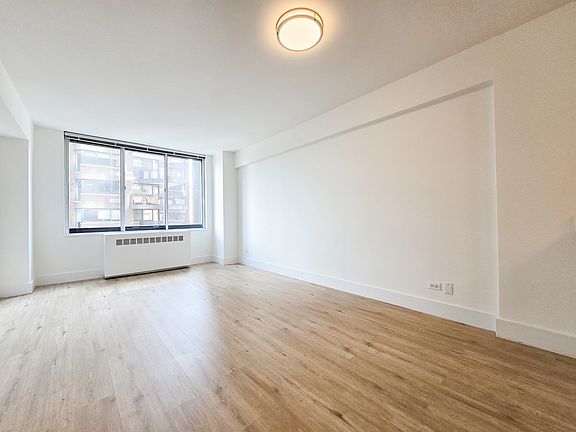 4th image of 1735 York Ave #D11k