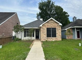 1302 Carriage Light Loop, Youngsville, LA 70592