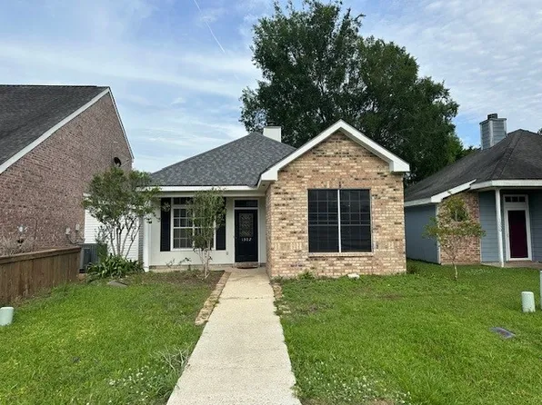 1302 Carriage Light Loop, Youngsville, LA 70592