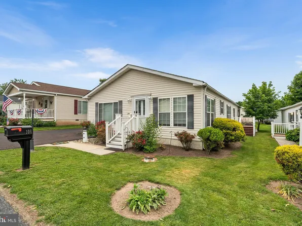 106 Lilac Pl, Royersford, PA 19468