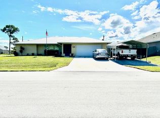 492 SE Wallace Ter, Port Saint Lucie, FL 34983
