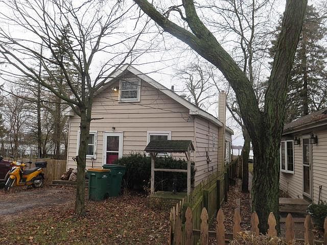 1st image of 703 Lake Shore Dr