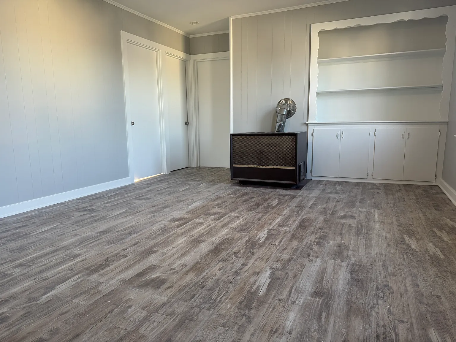 3 bed, 1000 sqft, $1,600 — Photo 3