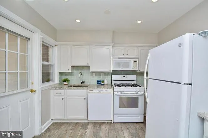 2602 S Troy St — Photo 6