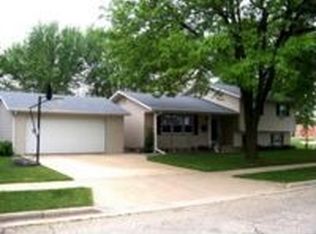 839 Chapman Ave, Fond Du Lac, WI 54937