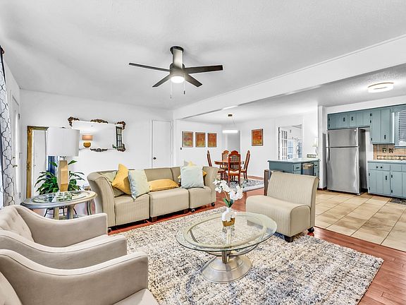 5th image of 209 Sewell Dr