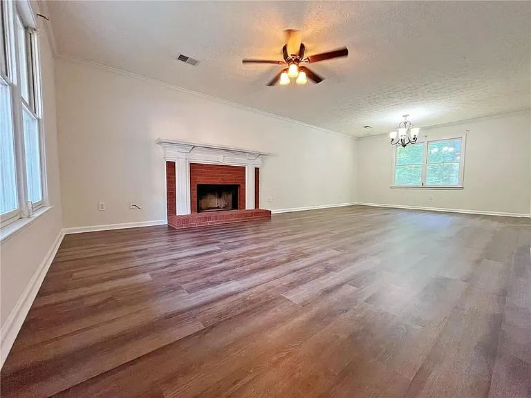 3060 Oak Meadow Dr — Photo 5