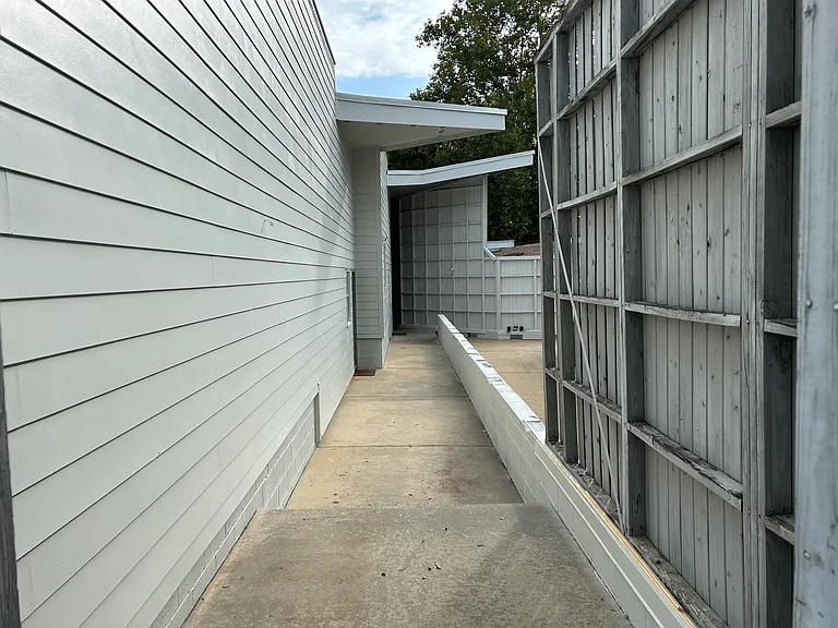 153 Debardalaben Ave — Photo 5