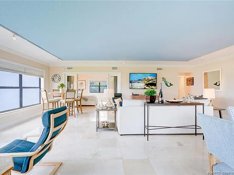 1289 NE Ocean Blvd #6 — Photo 11