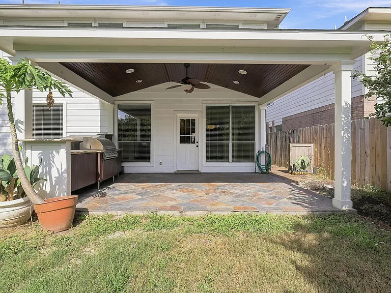 10138 Bayou Manor Ln — Photo 23