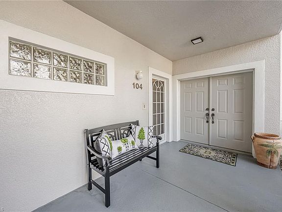 3rd image of 750 Waterford DR #104
