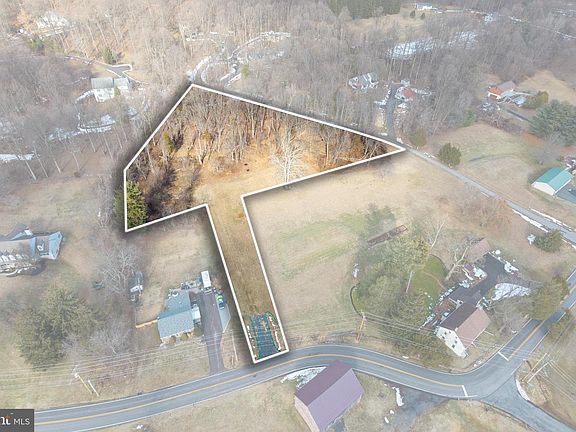 4th image of 1615 Saint Peters Rd