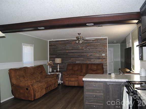4th image of 2759 Lockhart Rd