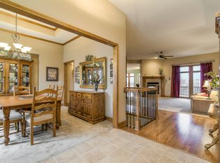 15027 Lake Side Dr, Basehor, KS 66007