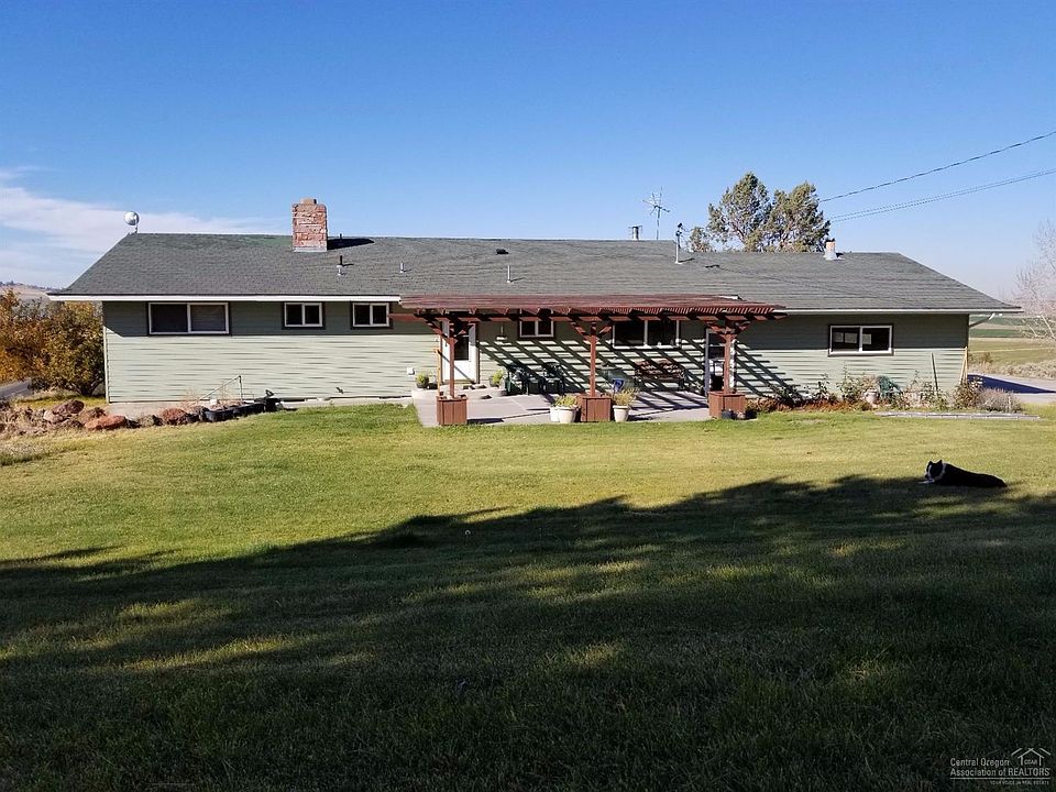 1st image of 2770 NE Dogwood Ln