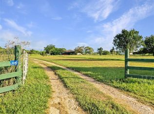 3016 Newsom Rd, Bellville, TX 77418