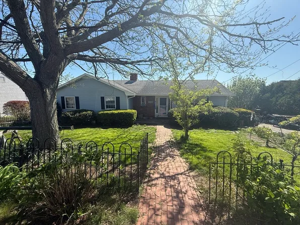 34 Crescent Ave, Scituate, MA 02066