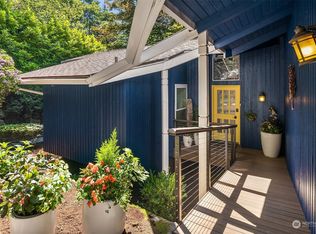 8393 Woodbrook Ln, Mercer Island, WA 98040