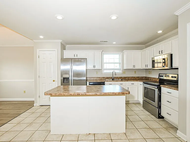 1550 Far Dr — Photo 8