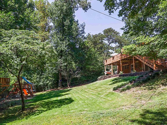 2nd image of 652 Paden Dr