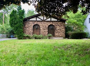 405 Dalton Ave, Mundelein, IL