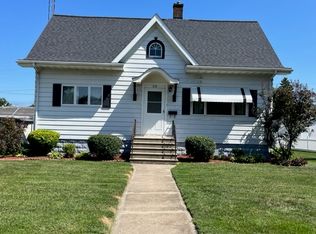 919 N 8th St, Rochelle, IL 61068