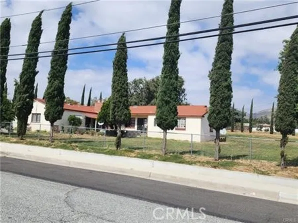 725 E Williams St, Banning, CA 92220