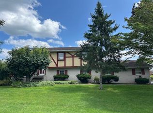 643 Dogwood Ln, Easton, PA 18040