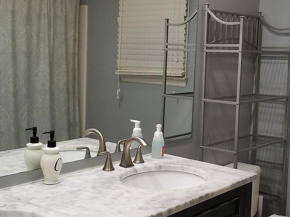 3rd image of 16424 Fern Cir