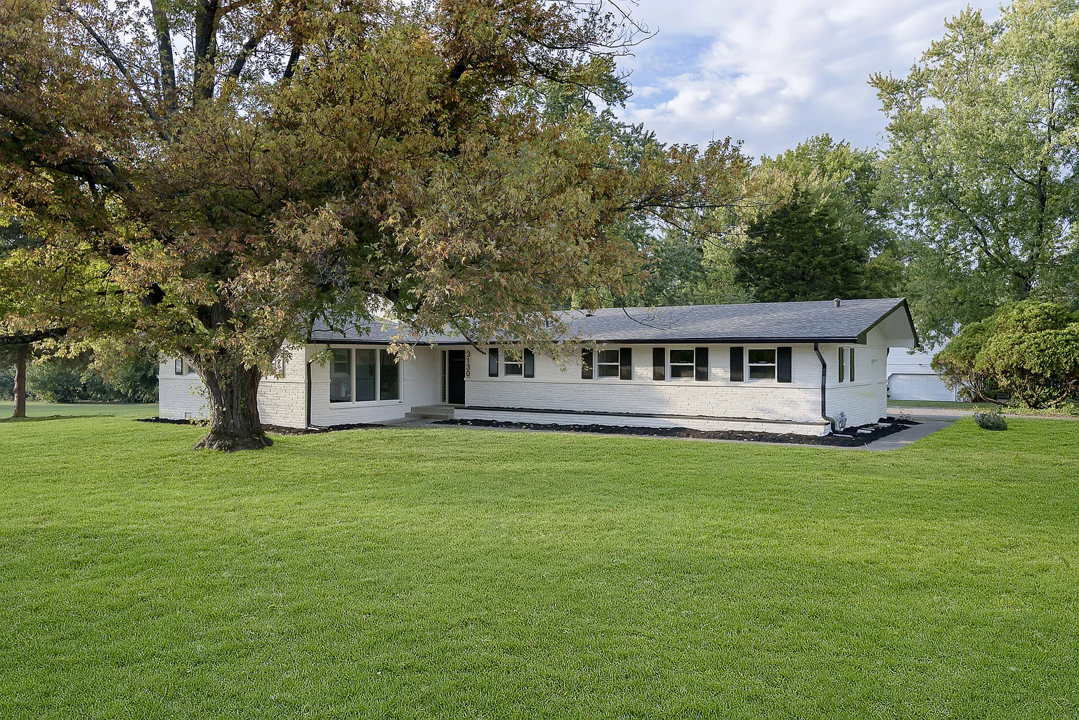 3130 Locust Dr photo 1