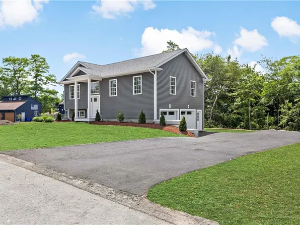 21 Vernon Ave, Bristol, RI 02809