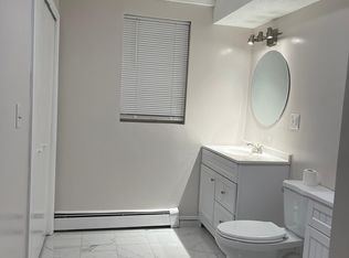 127 Tecumseh St APT 2, Fall River, MA 02721