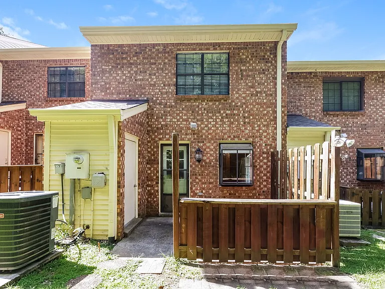 232 Thistle Ln — Photo 17