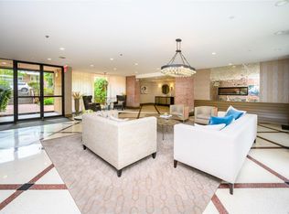 20 Canterbury Rd APT 2G, Great Neck, NY 11021