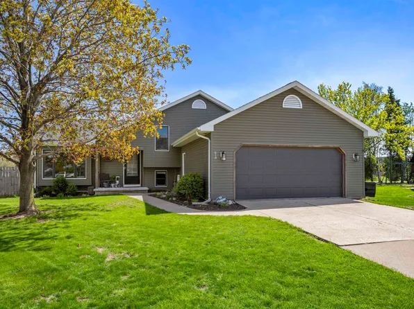 619 Strawberry Ln, Kimberly, WI 54136