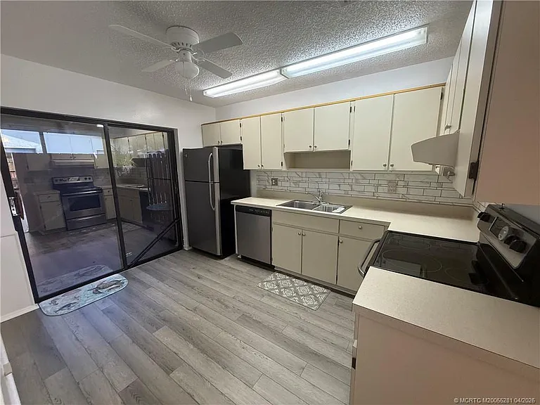 8005 SE Villa Cir — Photo 5