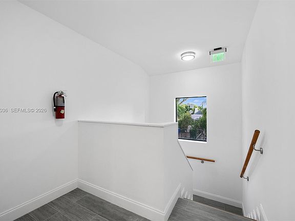 3rd image of 1721 SW 13th St APT 4