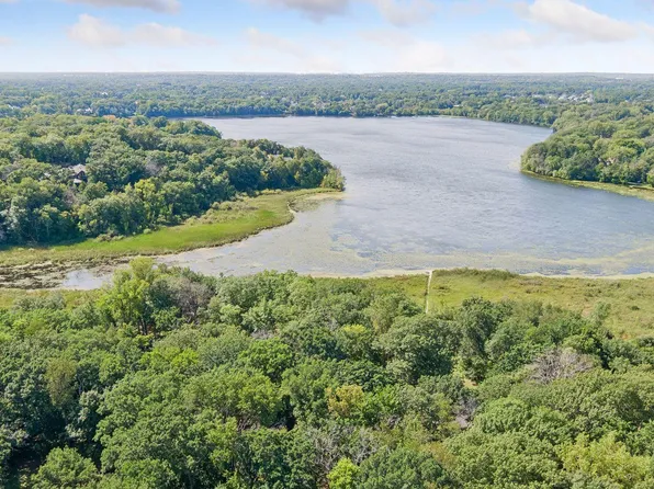 4 Thrush Ln, North Oaks, MN 55127