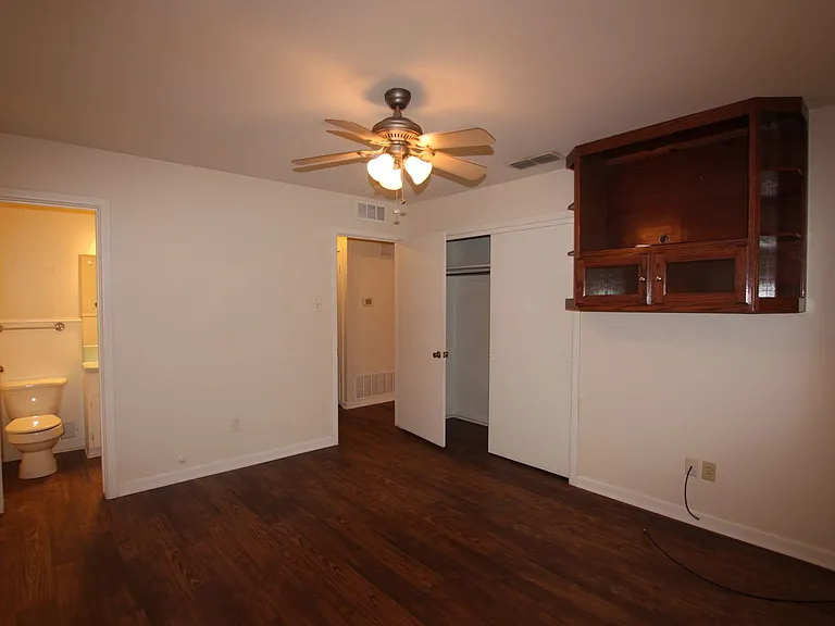 2113 Old Omen Rd — Photo 11