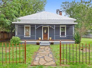 902 E Austin St, Fredericksburg, TX 78624