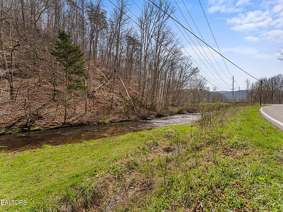 3rd image of Ailor Gap Rd