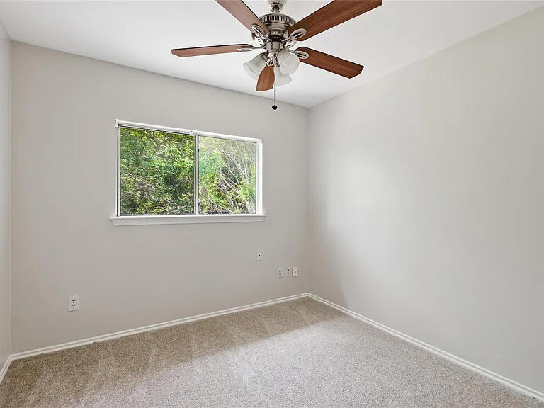 10316 Garbacz Dr — Photo 18